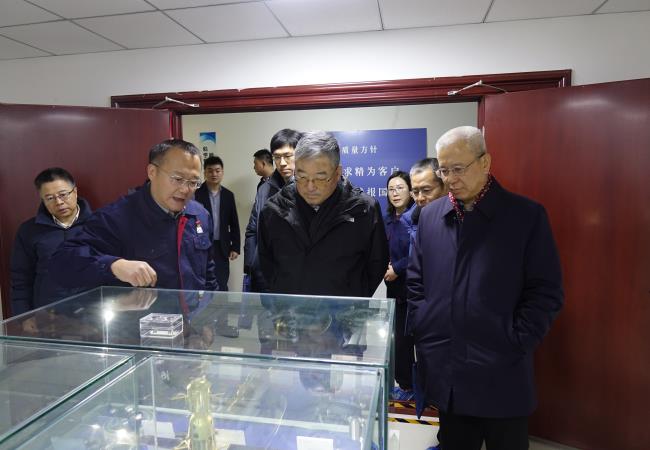 國機(jī)集團(tuán)黨委書記、董事長張曉侖到軸研所調(diào)研